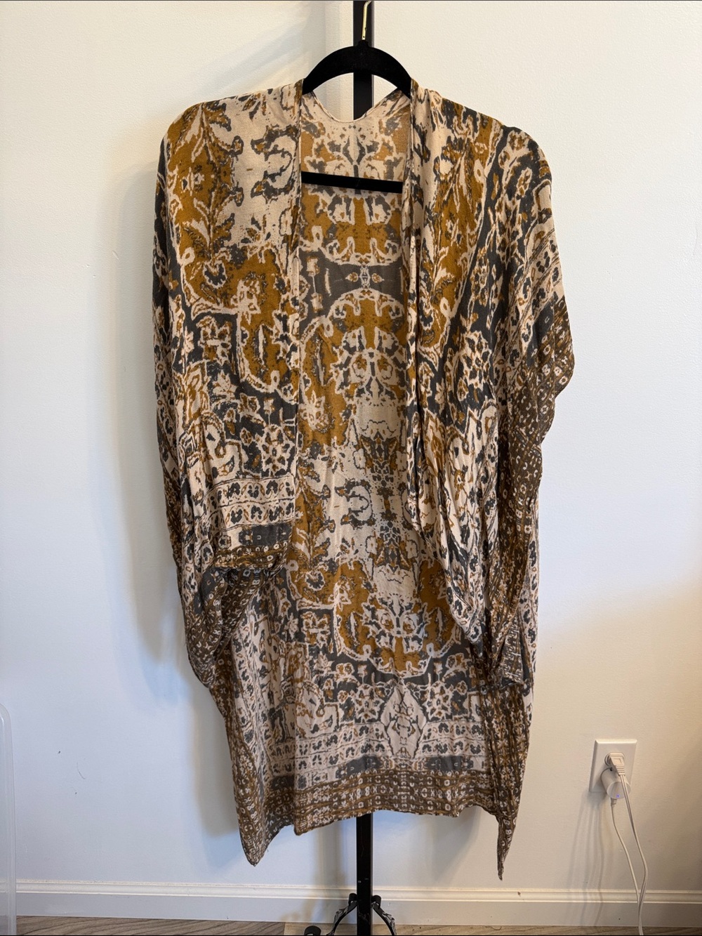 Printed Open-Front Women's Kimono Cardigan in Neutral & Mustard